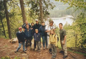 Lac vert en arrière-plan